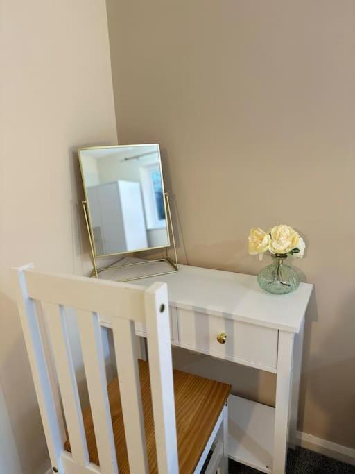 Stylish 2 Bedrooms Flat In A Quiet Cul-De-Sac Area, Near Sheffield City Centre With Free Parking エクステリア 写真