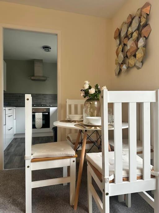 Stylish 2 Bedrooms Flat In A Quiet Cul-De-Sac Area, Near Sheffield City Centre With Free Parking エクステリア 写真