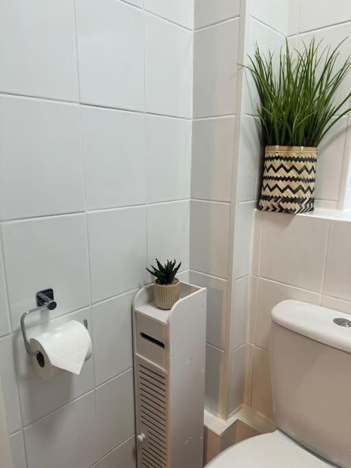 Stylish 2 Bedrooms Flat In A Quiet Cul-De-Sac Area, Near Sheffield City Centre With Free Parking エクステリア 写真